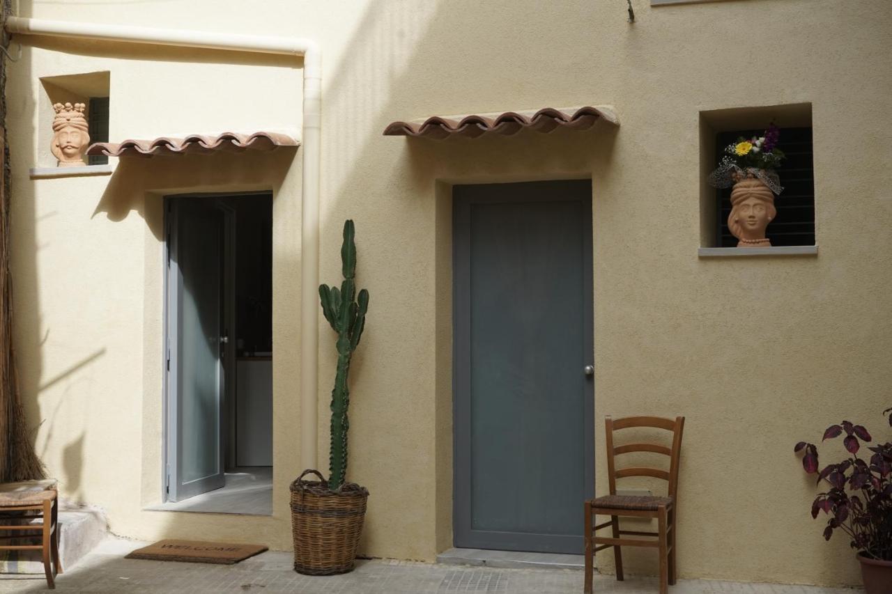 לינה וארוחת בוקר אגריג'נטו Locazione Turistica Domus Re מראה חיצוני תמונה
