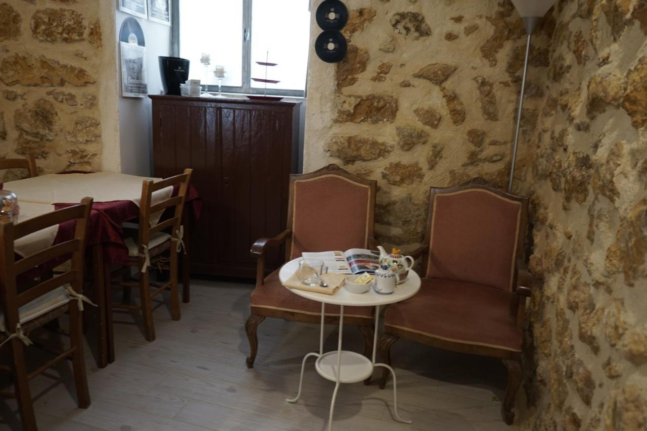 לינה וארוחת בוקר אגריג'נטו Locazione Turistica Domus Re מראה חיצוני תמונה
