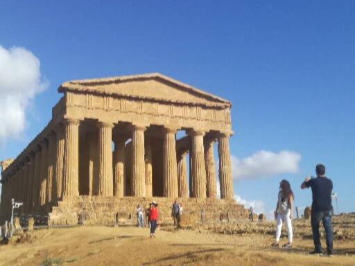 לינה וארוחת בוקר אגריג'נטו Locazione Turistica Domus Re מראה חיצוני תמונה