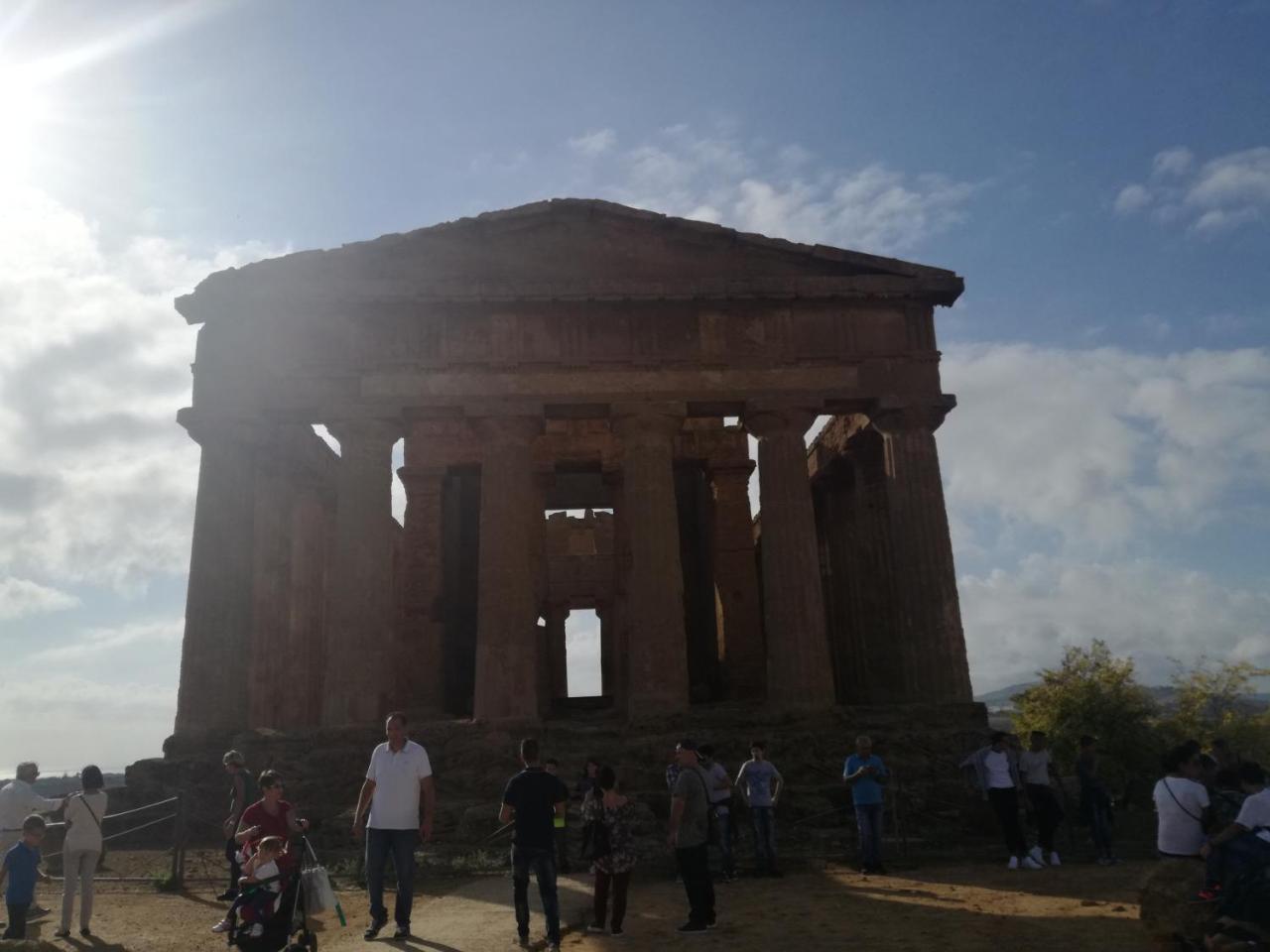 לינה וארוחת בוקר אגריג'נטו Locazione Turistica Domus Re מראה חיצוני תמונה