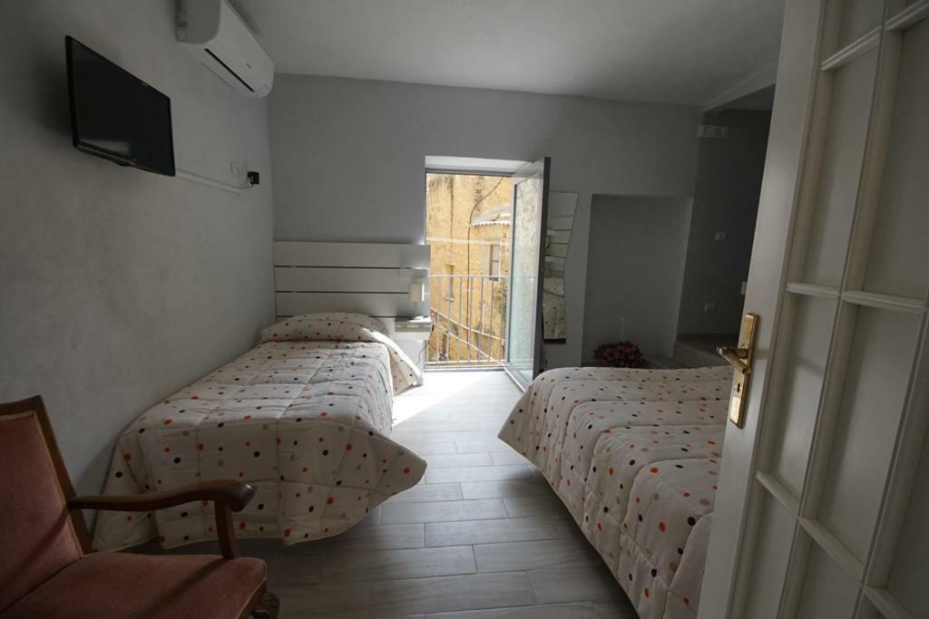 לינה וארוחת בוקר אגריג'נטו Locazione Turistica Domus Re מראה חיצוני תמונה